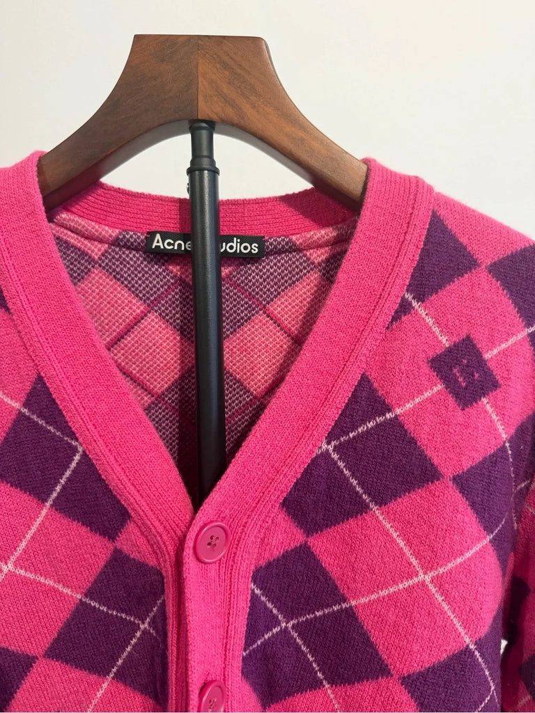 Acne Studios STOCKHOLM. Pink Purple Argyle Face Logo Wool Cardigan