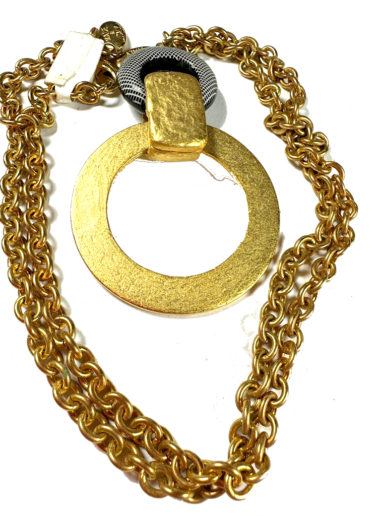 Vintage 90's Italian Goldplated Hammered Circle Pendant Necklace Mod Black White Lutcite
