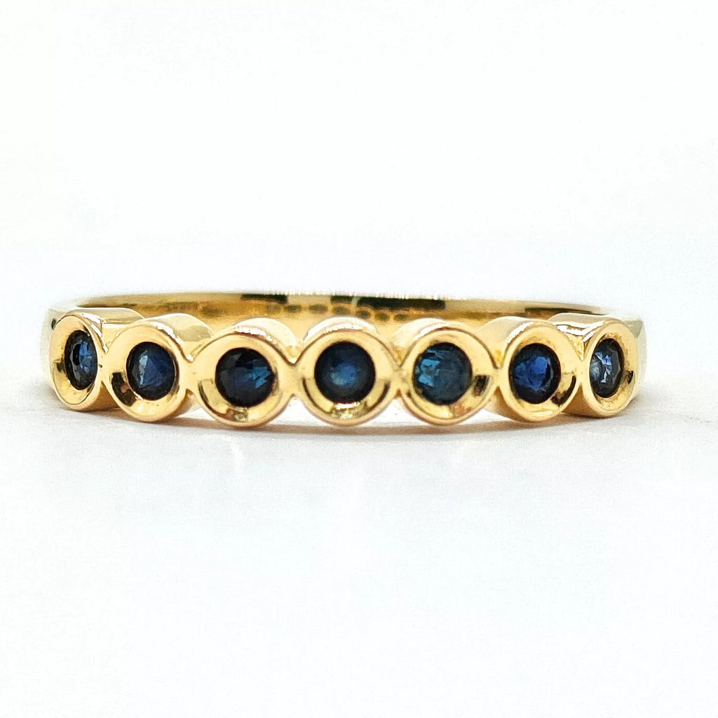 CHESTERFIELD'S LONDON. Estate Vintage 18ct Gold Blue Spinel Stone Eternity Ring