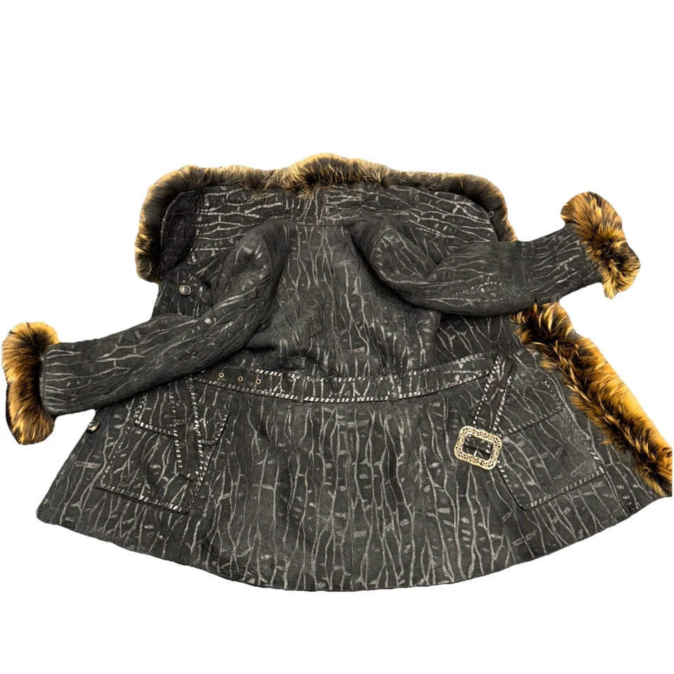 VIYONTO. Genuine Lamb skin shearling jacket, Black, Real Finn Raccoon Fur Trim, 2 Pockets.               MANY MORE FURS, FAUX FURS IN STORE ONLY