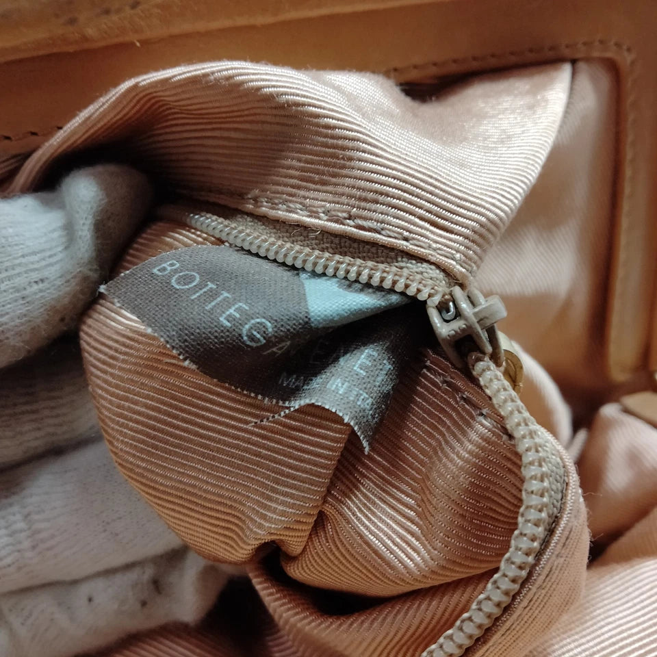 Bottega Veneta Italy. Vintage Beige Intrecciato Leather Hand Bag / Shoulder Bag