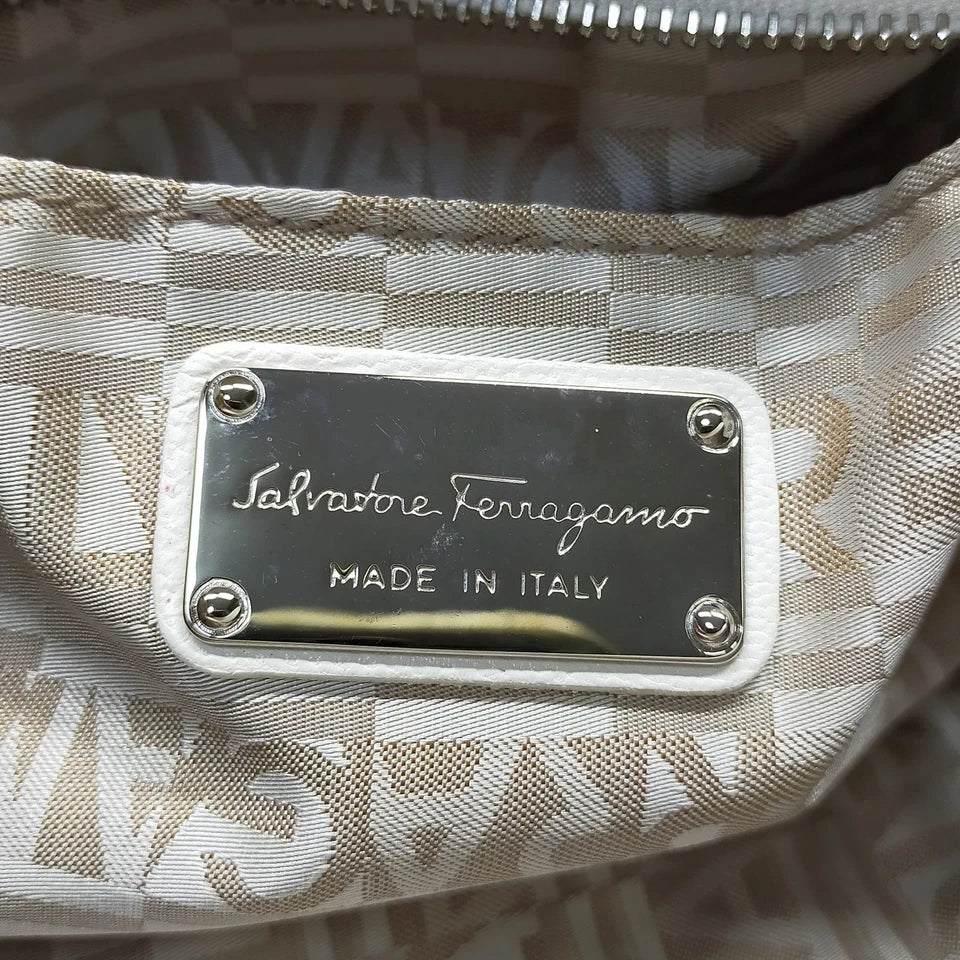Ferragamo Itay. White Leather Shoulder Bag / Hand Bag