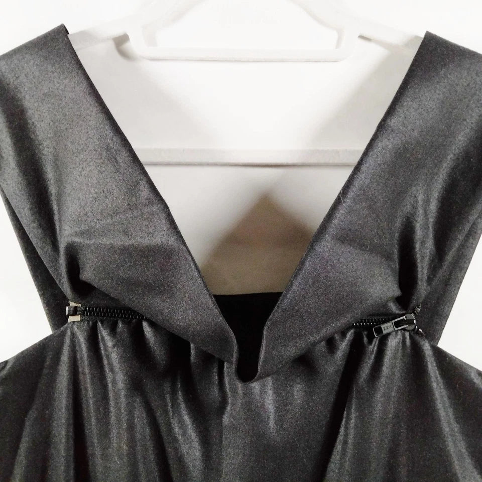 Chloe Paris. Black Silk Dress