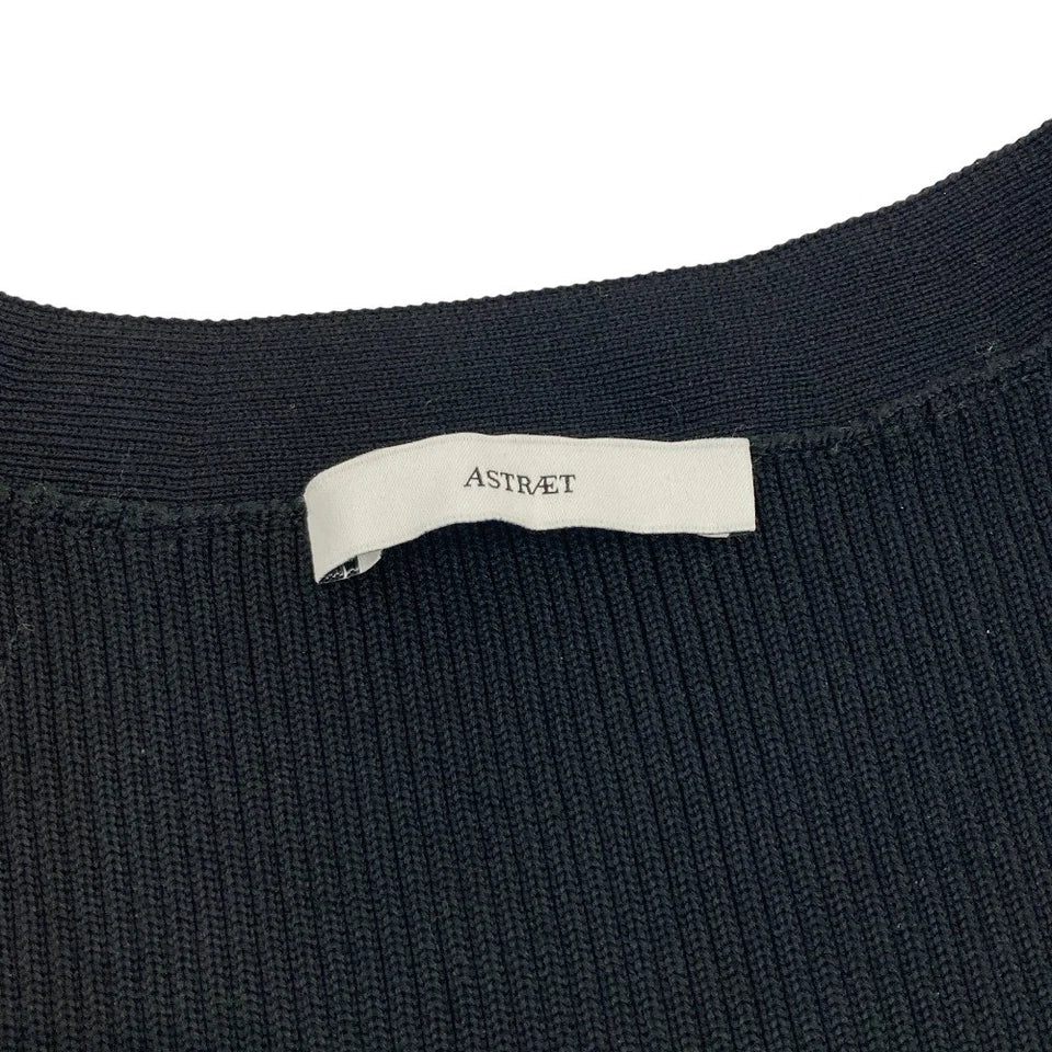 ASTRAET (UNITED TOKYO) JAPAN. Black Fringe Rib Knit Cropped Cardigan