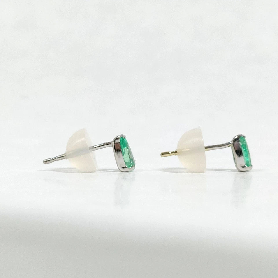 Unbranded Vintage London Pear Shape Cut Tiny Emerald 18ct White Gold Pierced Earrings