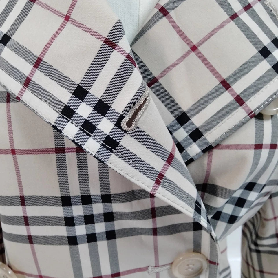 Burberry UK. Classic Belted Cotton/Polyurethane Coat