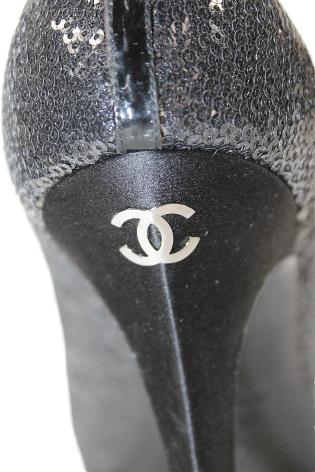 Chanel PARIS. Black/Silver Sequins Embellished Platform Heels Pumps Size 38FR
