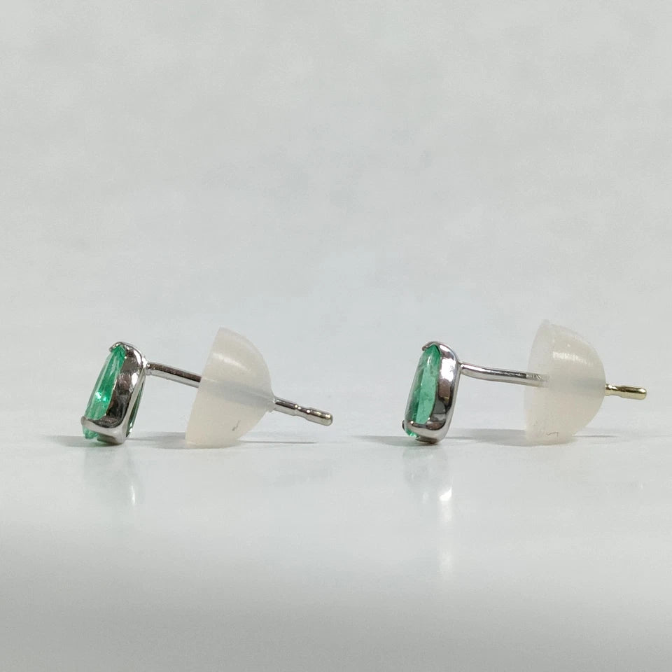 Unbranded Vintage London Pear Shape Cut Tiny Emerald 18ct White Gold Pierced Earrings