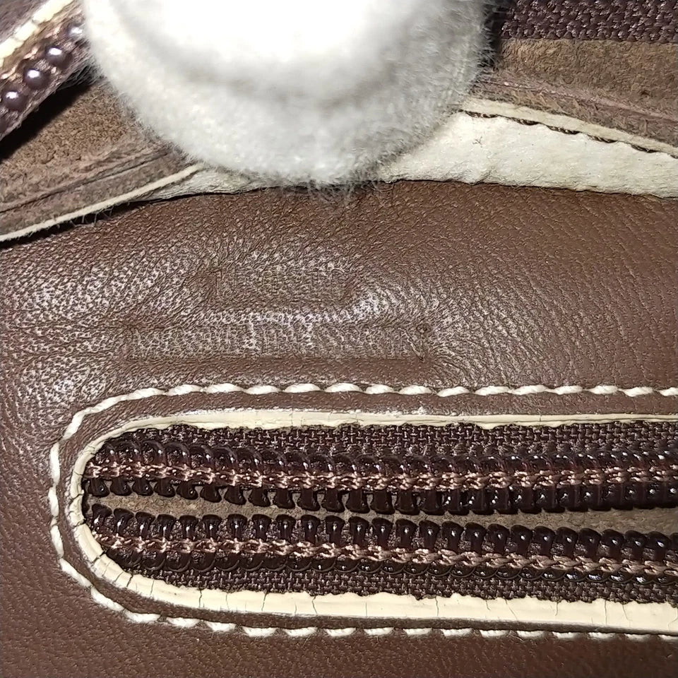 LOEWE MADRID. Brown Leather Shoulder Bag