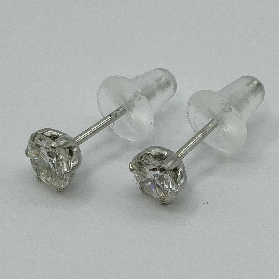 Vintage Jewelry London Estate Platinum Natural Diamond 0.533ct Pierced Earrings Platinum
