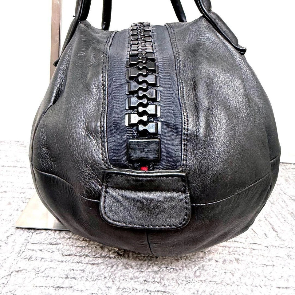 Kawa-Kawa JAPAN. 25bis. Black Lambskin Leather Round Big Zipper Tote Bag / Shoulder Bag