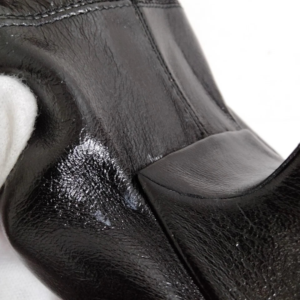 Bottega Veneta  Italy. NWOT. Black Leather Kitten Heel US 8