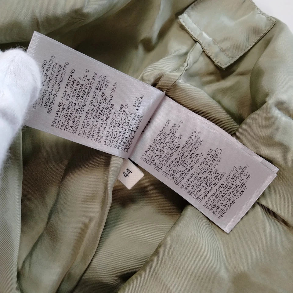 Bottega Veneta ITALY. Pre-Spring 2020 Collection Green Silk Long Sleeve Button-Up Top
