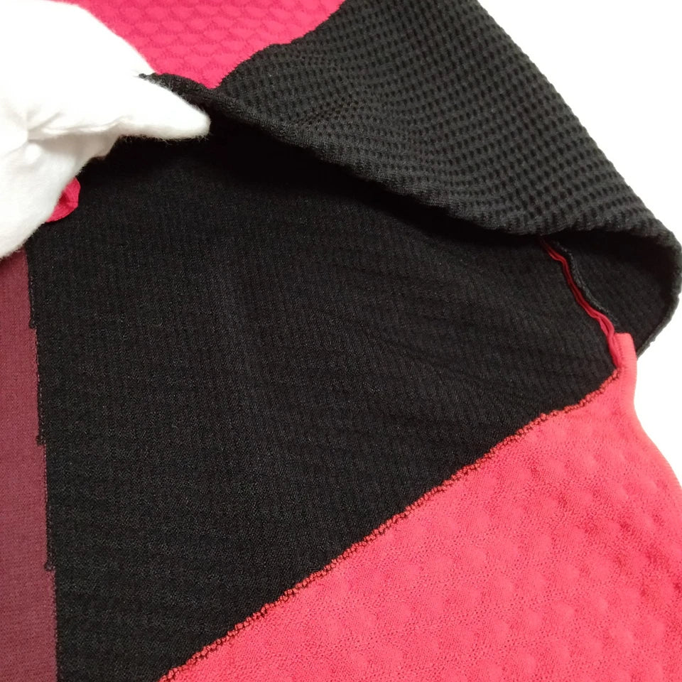 Alexander Mcqueen UK.  2021 Pre-Fall Collection. SARAH BURTON DESIGNER. Red Black Geometric Sleeveless Rayon Dress