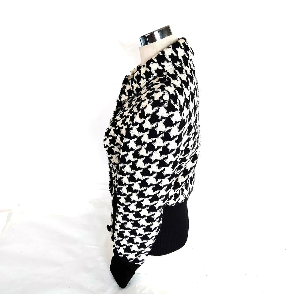 Valentino Garavani Italy. Vintage Houndstooth Pattern Wool Jacket