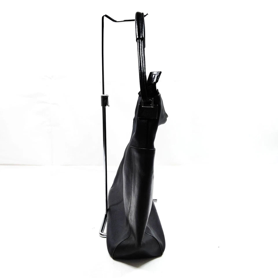 Gucci Italy. Tom Ford Era. Black Leather Minimalism Shoulder Bag