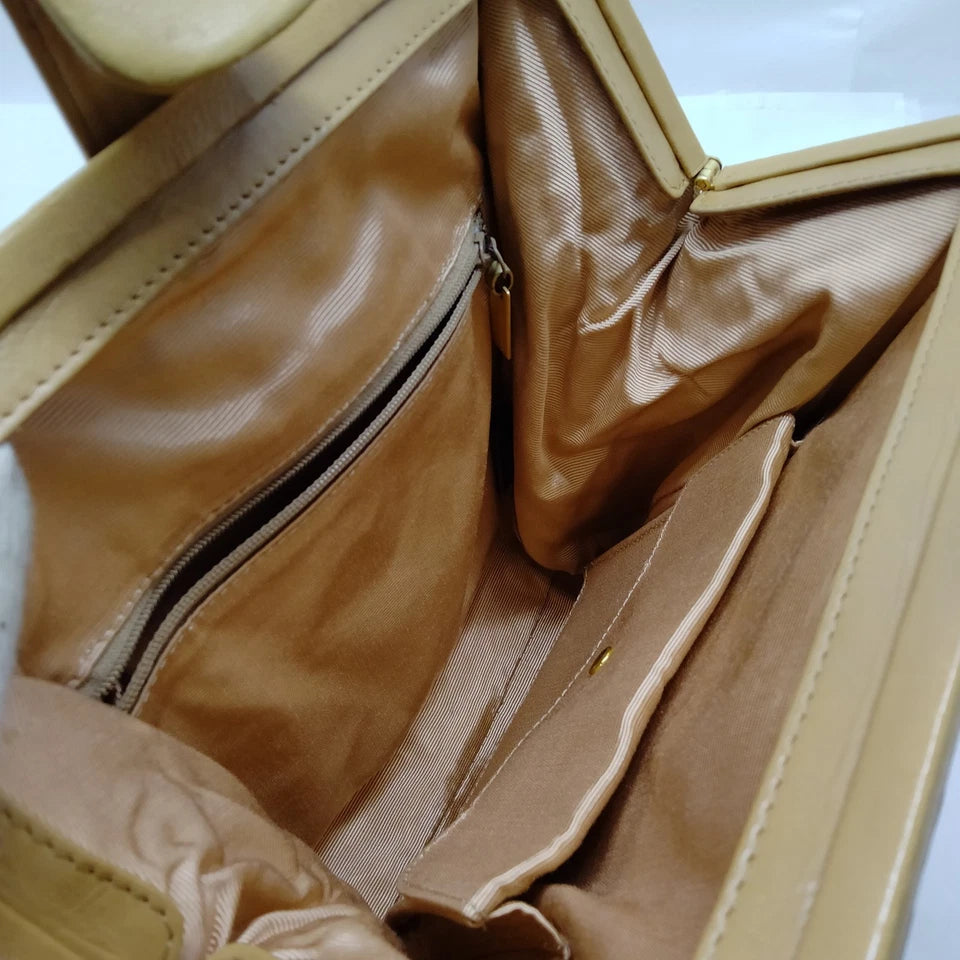 Bottega Veneta Italy. Vintage Beige Intrecciato Leather Hand Bag / Shoulder Bag