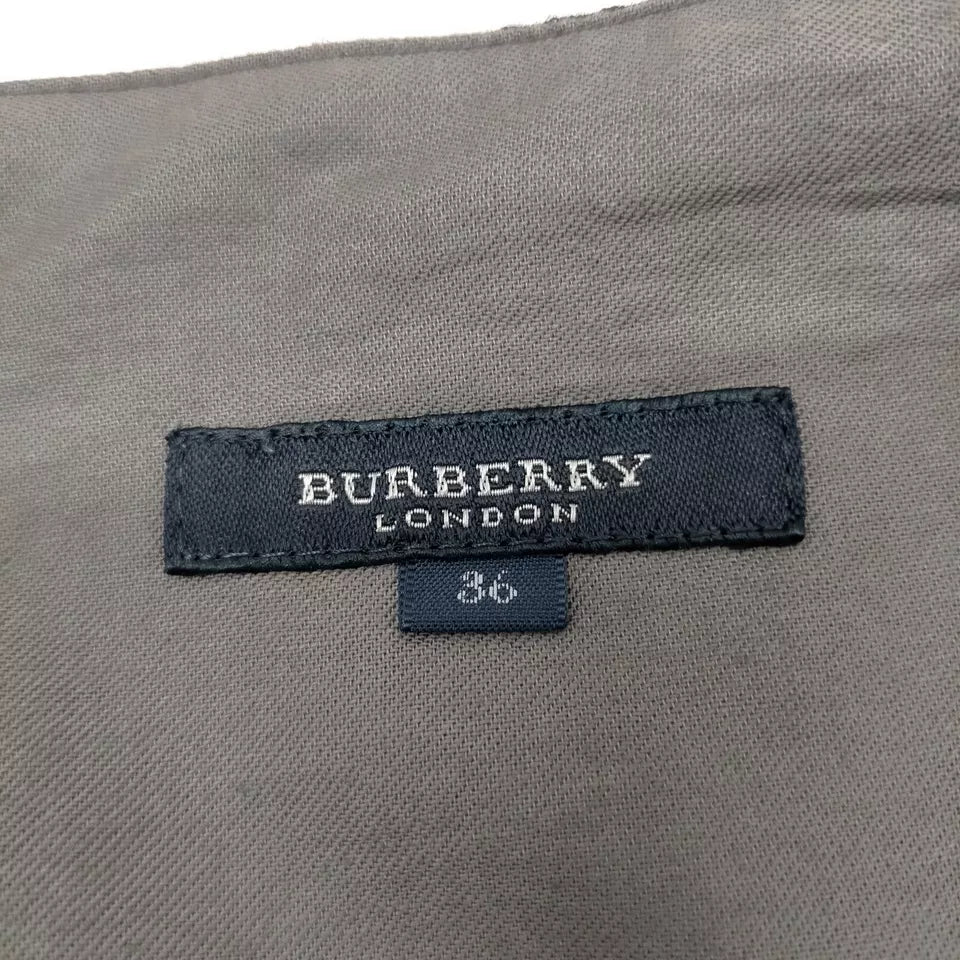 Burberry London. Black/Grey Plaid Wool Skirt